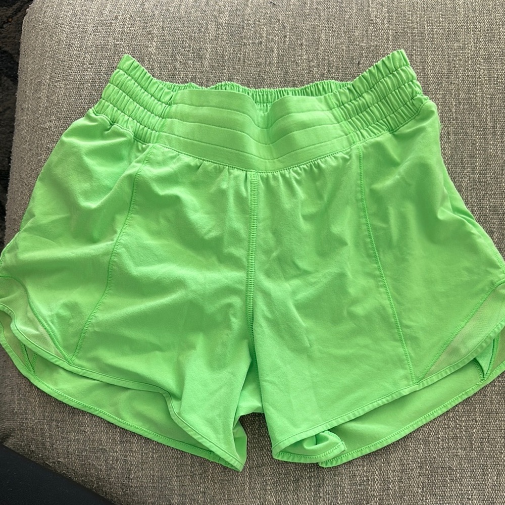 LULULEMON HOTTY HOT HIGHRISE 4”